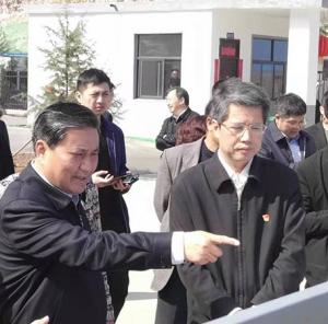 熱烈歡迎河南省副省長武國定、汝陽縣縣委書記潘峰到我廠指導工作